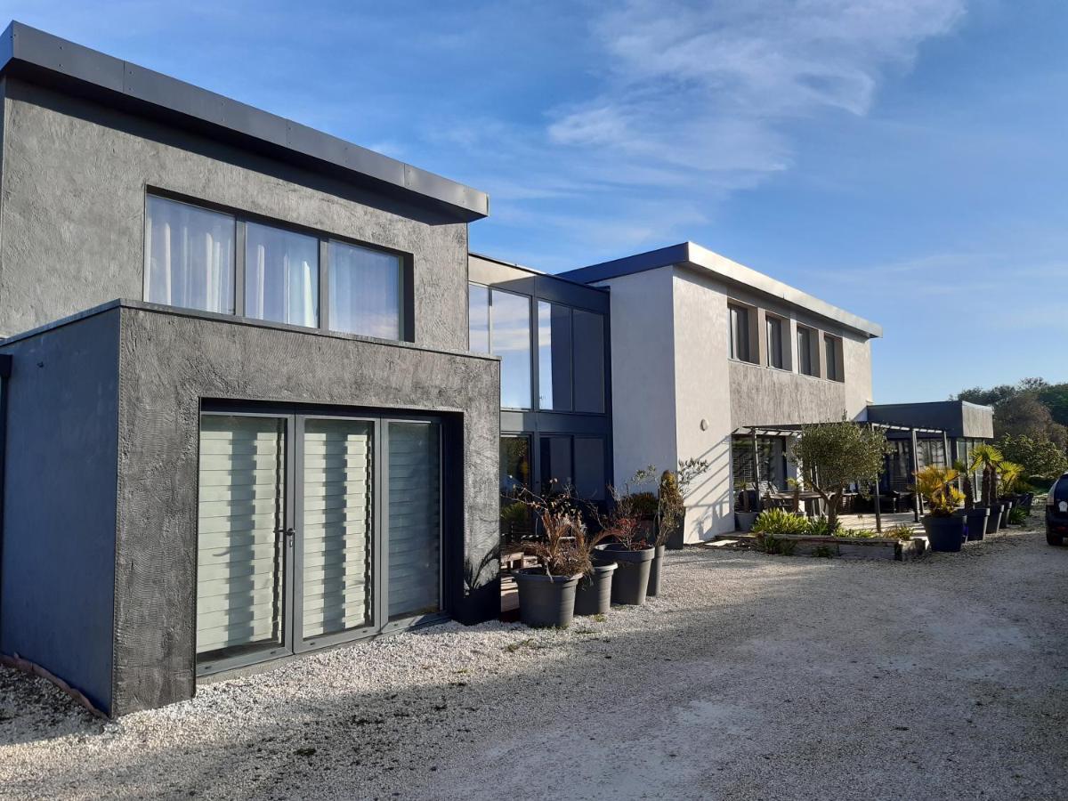 Logement 80 M2 Avec Terrasses Entre Les Deux Abers Landeda Exterior photo